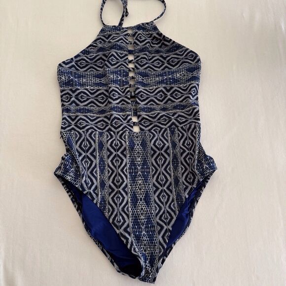 La Blanca Blue and White Patterned Keyhole Front One Piece Swimsuit Size 10 - Picture 12 of 12
